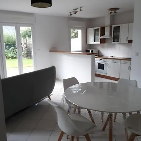 Apartment Au Rdc Avec Jardin Clos, Au Calme. *
